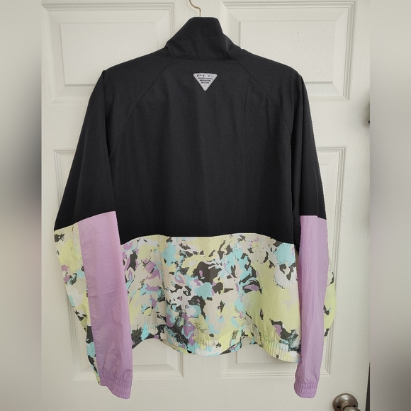 ~~COLUMBIA🩵PFG Windbreaker~~ - Picture 3 of 16